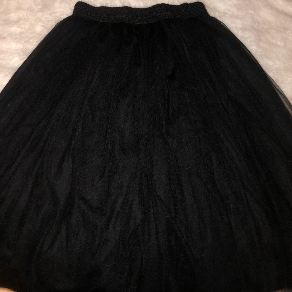 Black skirt